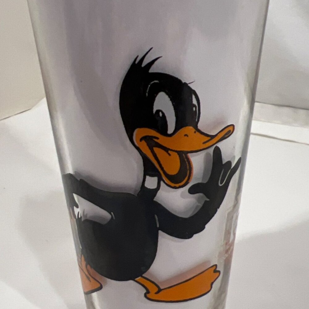 PEPSI Collector Series DAFFY DUCK 1973 Warner Bros glass Vintage
